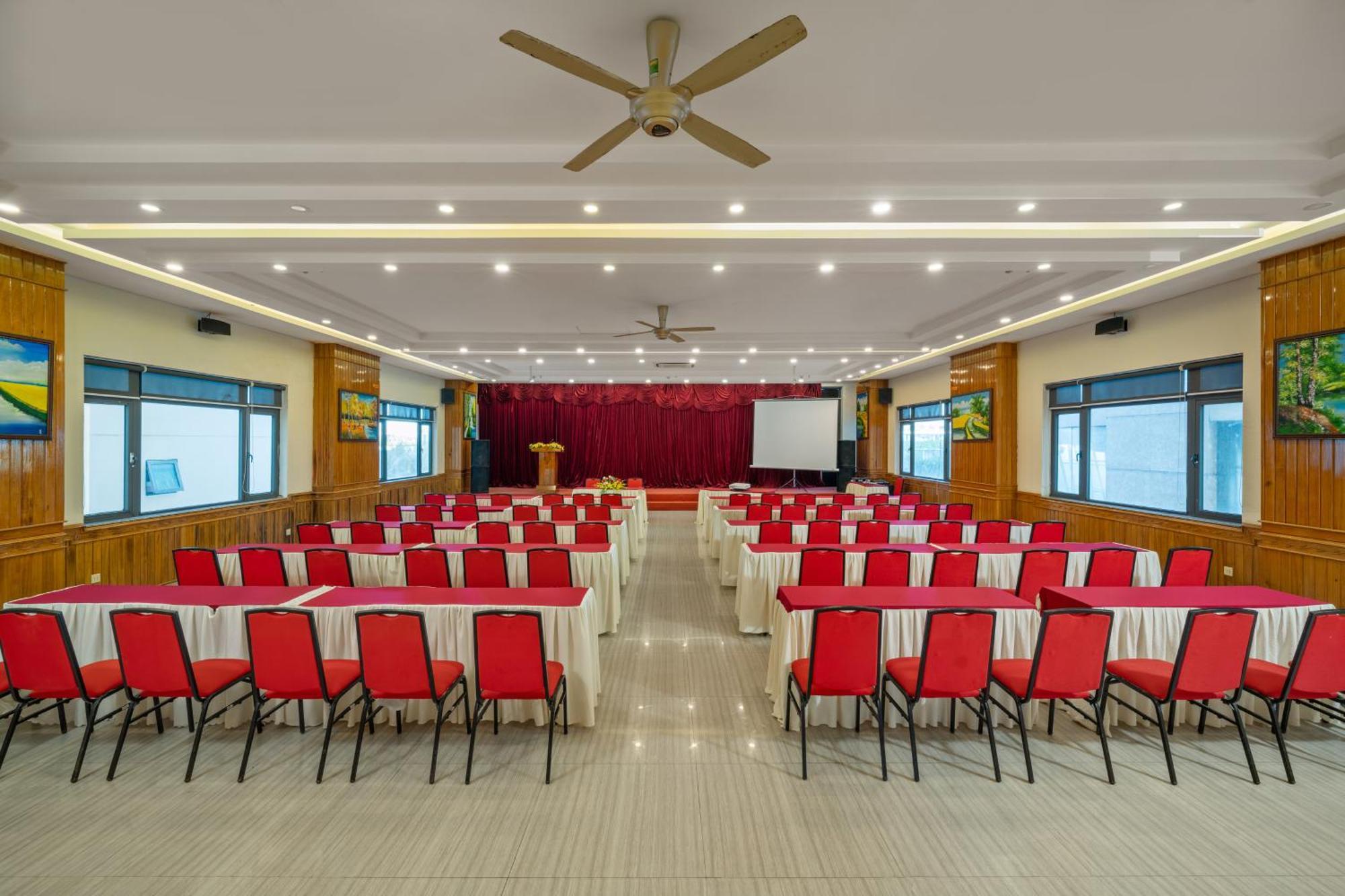 Lunar Hotel Danang מראה חיצוני תמונה