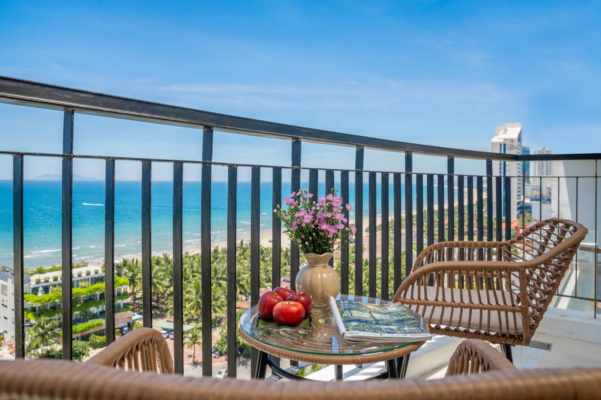 Lunar Hotel Danang מראה חיצוני תמונה